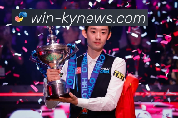 佩雷兹与赛恩斯激烈对决争夺F1大奖赛桂冠
